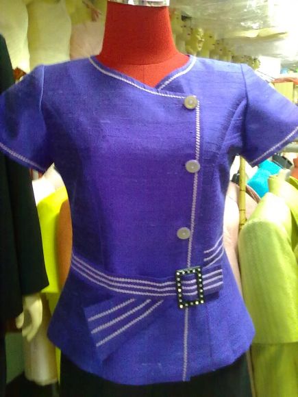 เสื้อไหมพื้น 4 เส้น