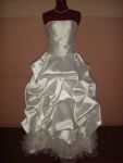 รับออกแบบ-ตัดเช่า-ตัดขายปลีกและส่ง ชุดไทย ชุดวิวาห์ ชุดราตรี สูท ทักษิโด้
