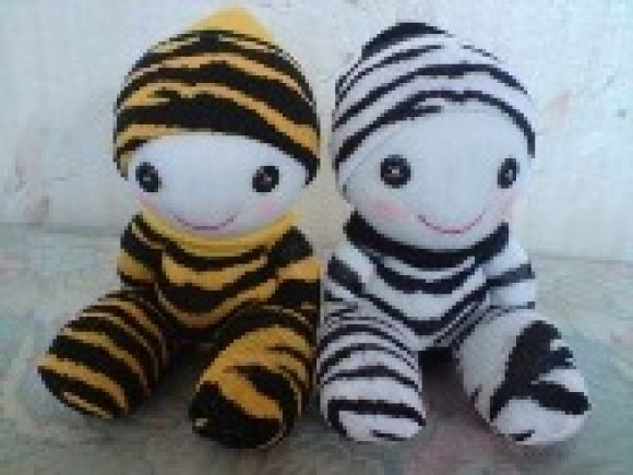 ตุ๊กตาถุงเท้าการบูรหอม (จัมโบ้) ตุ๊กตาถุงเท้าการบูรหอม (จัมโบ้)