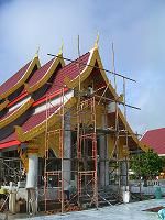 รับพ่นสีทองพระประธานด้วยสีมุกทองคำโกลด์แมกซ์ ทดแทนการปิดทองคำเปลว โทร. 081 985 5033