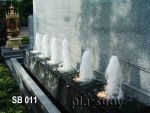 น้ำพุฮวงจุ้ย ด้านหน้าอาคาร Santhanat Building