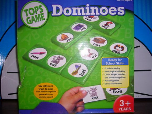 เกมส์โดมิโน ตัวใหญ่