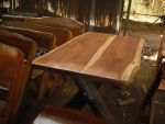 โต๊ะอาหารไม้แดงไม้ประดู่