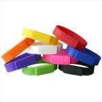 แฟลชไดรฟ์สายรัดข้อมือ Wrisband เนื้อซิลิโคน สามารถสกรีน และยิงเลเซอร์ ได้ ราคาส่ง 02-489-1406 ถึง 7
