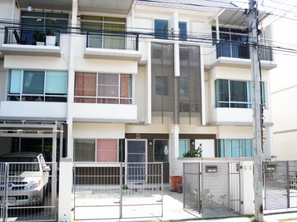 homedd.co.th รหัส T3-0221 ขายทาวน์โฮม 3 ชั้น หมู่บ้านบ้านใหม่ บางพลี ถ.บางนา-ตราด ใกล้สนามบินสุวรรณภ homedd.co.th รหัส T3-0221 ขายทาวน์โฮม 3 ชั้น หมู่บ้านบ้านใหม่ บางพลี ถ.บางนา-ตราด ใกล้สนามบินสุวรรณภ