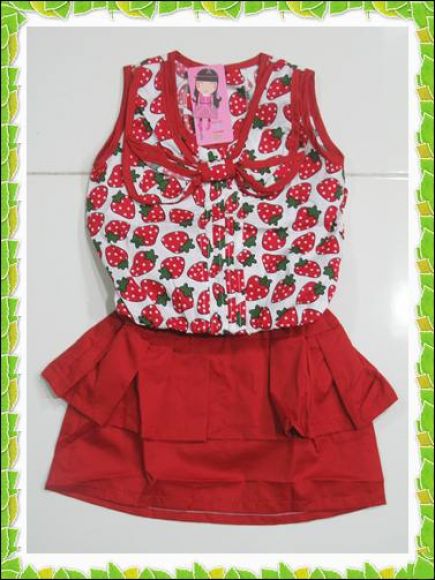 Set สีแดง เสื้อคอโบว์ + กระโปรงทวิส Set สีแดง เสื้อคอโบว์ + กระโปรงทวิส