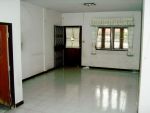 Baansdd.com รหัสT1-0015 ขายทาวน์เฮ้าส์ 2 ชั้น หมู่บ้านทานตะวัน เนื้อที่ 20 ตร.ว. ราคา 1.5 ล้าน
