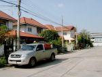 Baansdd.com รหัส H2-0032 ขายบ้านเดี่ยว 2 ชั้น หมู่บ้านเด่นชัย ถนนแพรกษา เนื้อที่ 61 ตร.ว. ราคา 1.96 