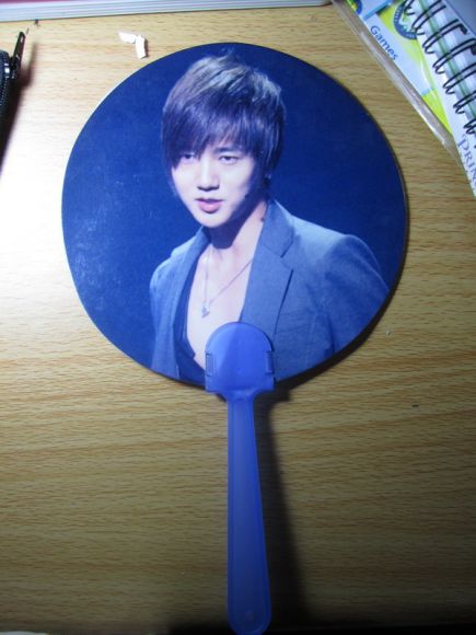 พัดลาย Yesung