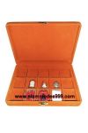กล่องพระ กล่องเก็บพระเครื่องหุ้มกำมะหยี่สีเหลืองทอง แบบ 15 ช่อง