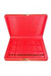 กล่องพระ กล่องเก็บพระเครื่องผ้าไหมสีแดง แบบ 15 ช่อง