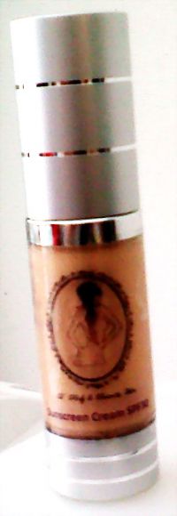 ครีมกันแดดผสมรองพื้นสูตรนาโนSPF30 Oil Free 