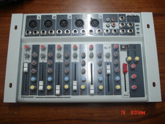 F-7 USB