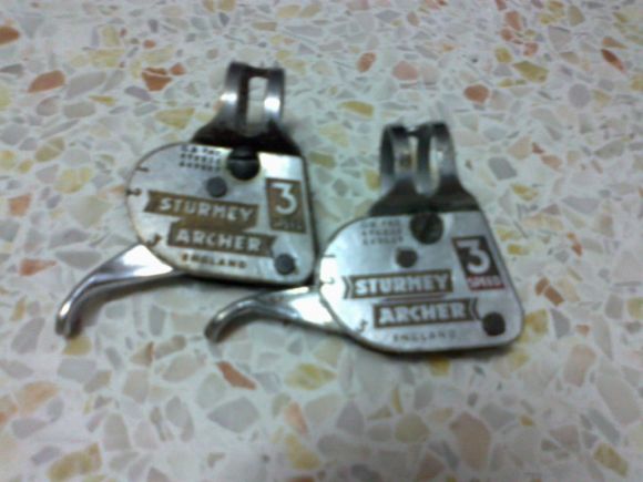 มือเกียร์ Sturmey Archer.