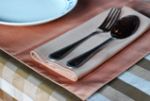 ผ้าปูโต๊ะผ้าไหม ผ้าเช็ดปากผ้าไหม ผ้ารองจานผ้าไหม silk dining set เราคือผู้ผลิตผ้าปูโต๊ะผ้าไหม ผ้าเช็