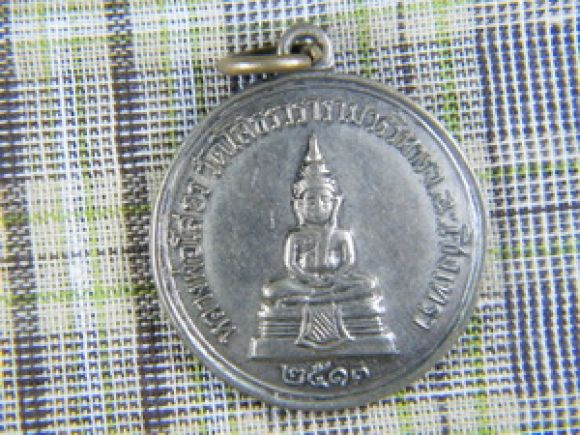 หลวงพ่อโสธรหลังหลวงพ่อเจียม ย่อมเยาสนใจ 0843222986/0840780136