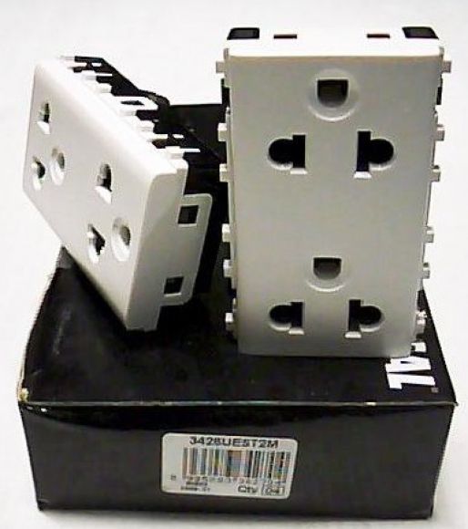 เต้ารับคู่3ขา มีม่านนิรภัย16amp250volt ยี่ห้อ CLIPSAL รุ่น 3426UEST2M