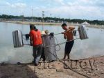 น้ำพุทุ่นลอย หัว 3 ชั้น ที่พระตำหนักปากพนัง