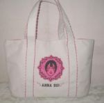 กระเป๋าสะพายผ้า Anna sui แท้100%
