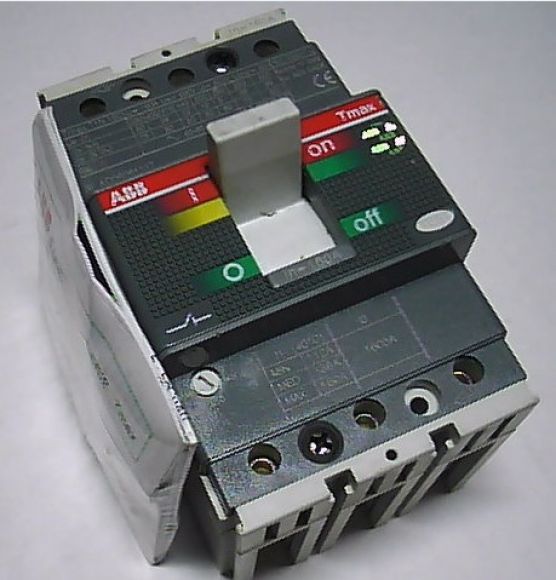 เมนเบรคเกอร์ ยี่ห้อABBรุ่น T1N/TMD160 Tmax 36KA(160amp3P)