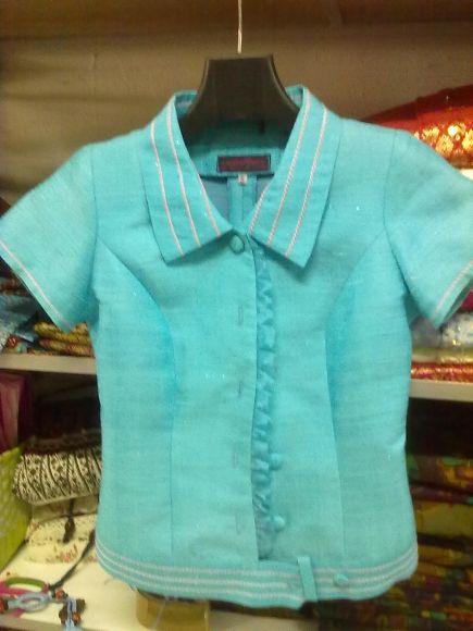 เสื้อไหมสตรี