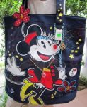 กระเป๋าผ้าจาก Hong Kong Disney ลาย Minnie Mouse สวยเก๋น่ารัก