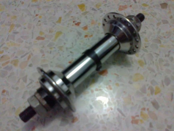 ดุมหลอดหน้าท้องเล็ก 32 รู ตี phillips made in england