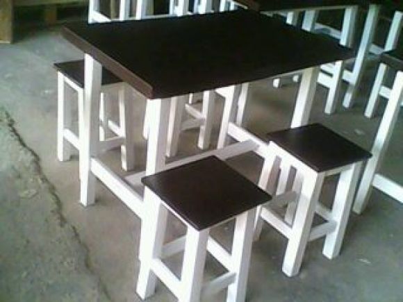 โต๊ะไม้จามจุรีขนาด60*100*75+เก้าอี้4ตัว