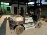ขายรถยก FORKLIFT ยี่ห้อ KOMATSU รุ่น FD20-11  ขนาด 2 ตัน  ราคา 180000 บาท ขายแล้วจ้าาาาาาาาาาาาาาาา