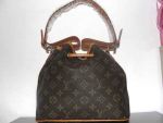 กระเป๋าลูกอม Louis Vuitton