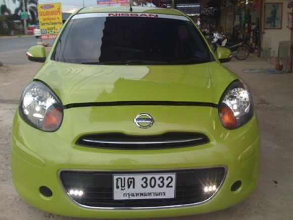 Nissan March 