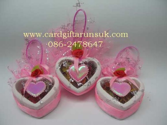 ของชำร่วยตลับหัวใจใส่บุหงา ผ้าลูกไม้ชมพู