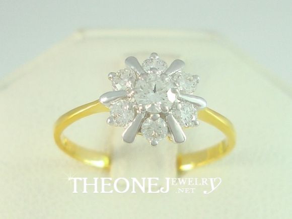 แหวนเพชรเบลเยี่ยมคัท ดีไซน์ดอกไม้ น้ำหนักเพชรรวม 0.36 กะรัต Color 97 