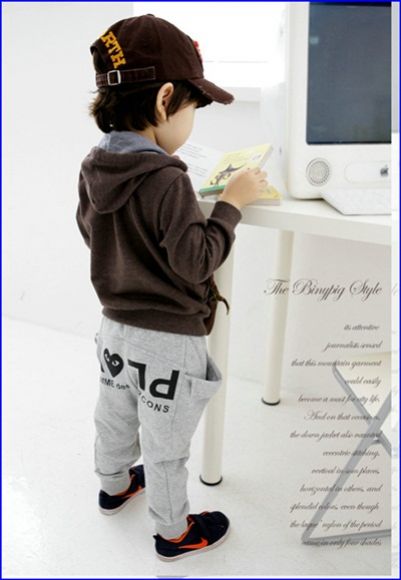 กางเกงPlay--สีเทา (สินค้านำเข้า) กางเกงPlay--สีเทา (สินค้านำเข้า)