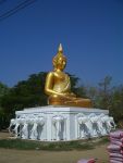 รับพ่นสีทองพระประธานด้วยสีมุกทองคำโกลด์แมกซ์ ทดแทนการปิดทองคำเปลว โทร. 081 985 5033