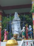 รับพ่นสีทองพระประธานด้วยสีมุกทองคำโกลด์แมกซ์ ทดแทนการปิดทองคำเปลว โทร. 081 985 5033