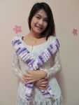ผ้าพันคอไหมปอมปอม