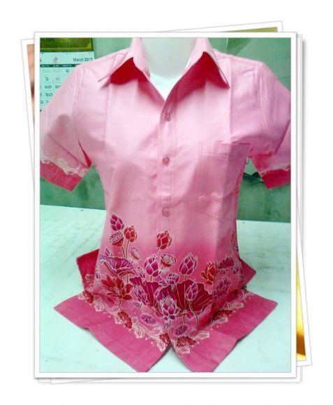 เสื้อบาติก ลายดอกบัว โทนชมพู