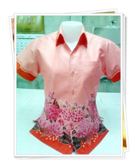 เสื้อบาติก ลายดอกไม้ โทนส้้ม