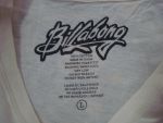 เสื้อยืด Billabong สีครีม เนื้อผ้าบางเบาใส่ไม่ร้อน ไซส์ L ของแท้ 100%