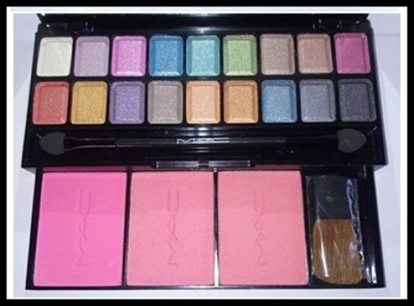ชุดแต่งหน้า MAC ทาตา 18 สี ปัดแก้ม 3 สี ชุดแต่งหน้า MAC ทาตา 18 สี ปัดแก้ม 3 สี