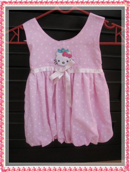 เดรสบอลลูนลายคิตตี้สีชมพูหวาน มือสองสภาพดี เดรสบอลลูนลายคิตตี้สีชมพูหวาน มือสองสภาพดี