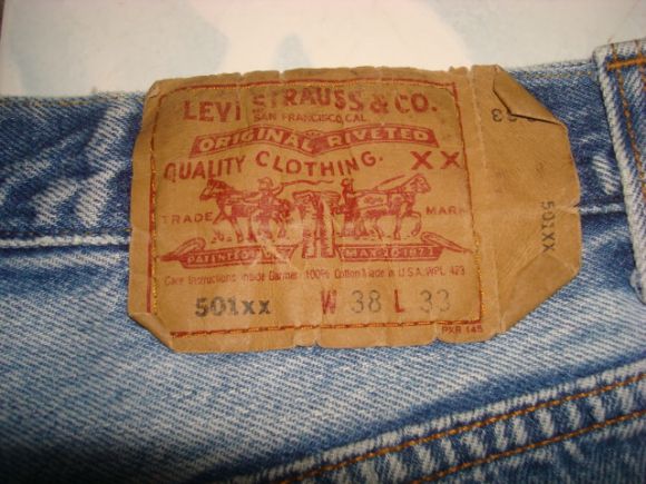 # 7425 # ยีนส์ Levi's 501 ผ้าทราย ของแท้ มือสอง เอว 37 ยาว 28 made in usa ตะเข็บ