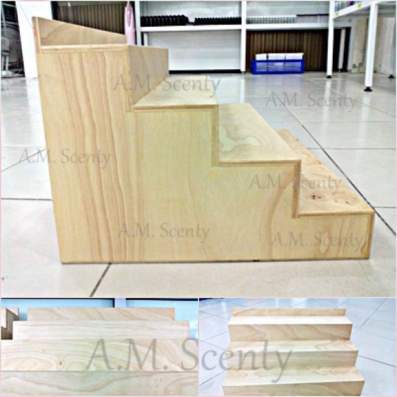 ชั้นบันได 50x28 ซม. 