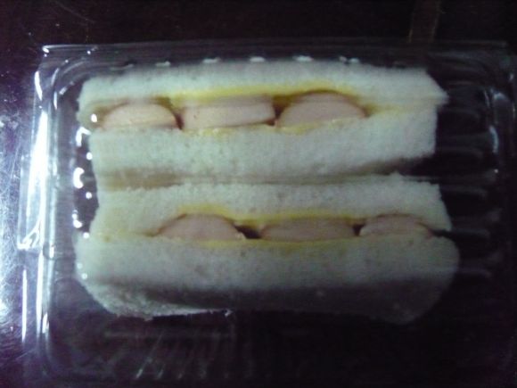 แซนวิสไส้กรอก