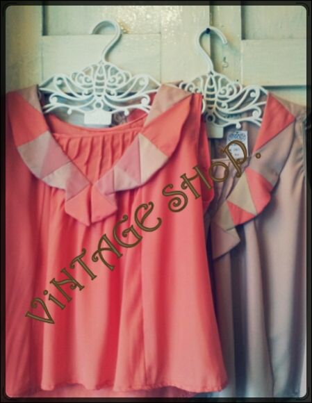 เสื้อชีฟองแขนกุดปกทูโทน