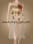 ชุดราตรีสายเดี่ยวแต่งอกผูกโบว์ด้านหน้า สีเบจทอง ลายเลื่อมละเอียด ชายกรุยกรายแบบห