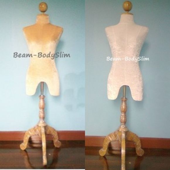 หุ่นโชว์เสื้อผ้าหัวไม้ผู้หญิงผ้าดิบ 1,200 บาท  (สินค้าใหม่)