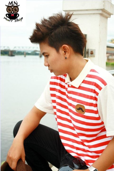 เสื้อโปโลริ้วลาย สีแดง เสื้อโปโลริ้วลาย สีแดง
