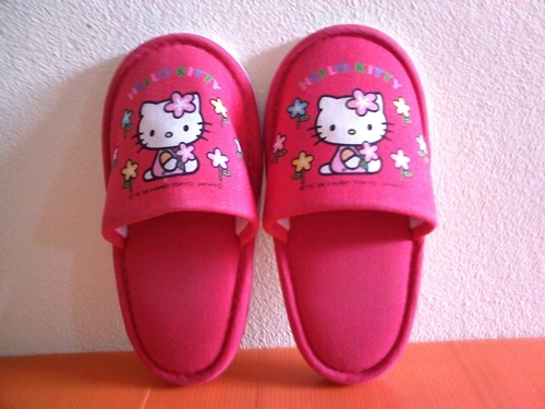 Kitty รองเท้า ใส่เดินในบ้าน
